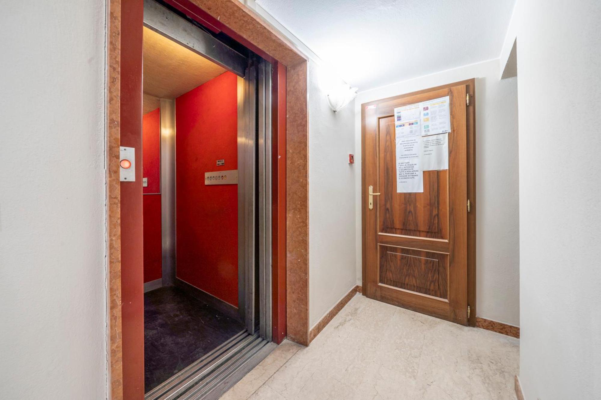 Via Emilia Centro - Stupendo A Apartamento